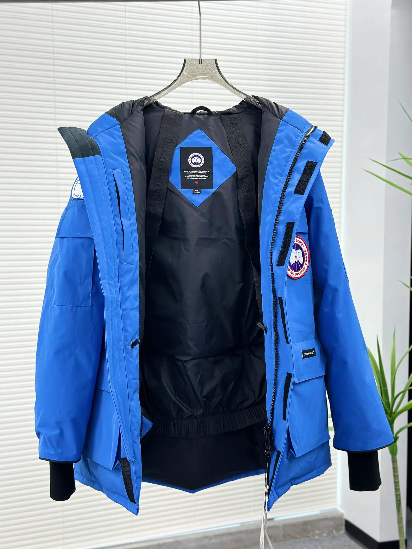 P680 𝗖𝗮𝗻𝗮𝗱𝗮 𝗚𝗼𝘀𝗲 / 🇨🇦 Canada Goose New Version 08 Down Jacket - Royal Blue